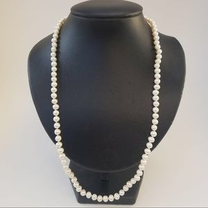 ⚪️❣️23” long Natural Freshwater Pearl necklace 💥